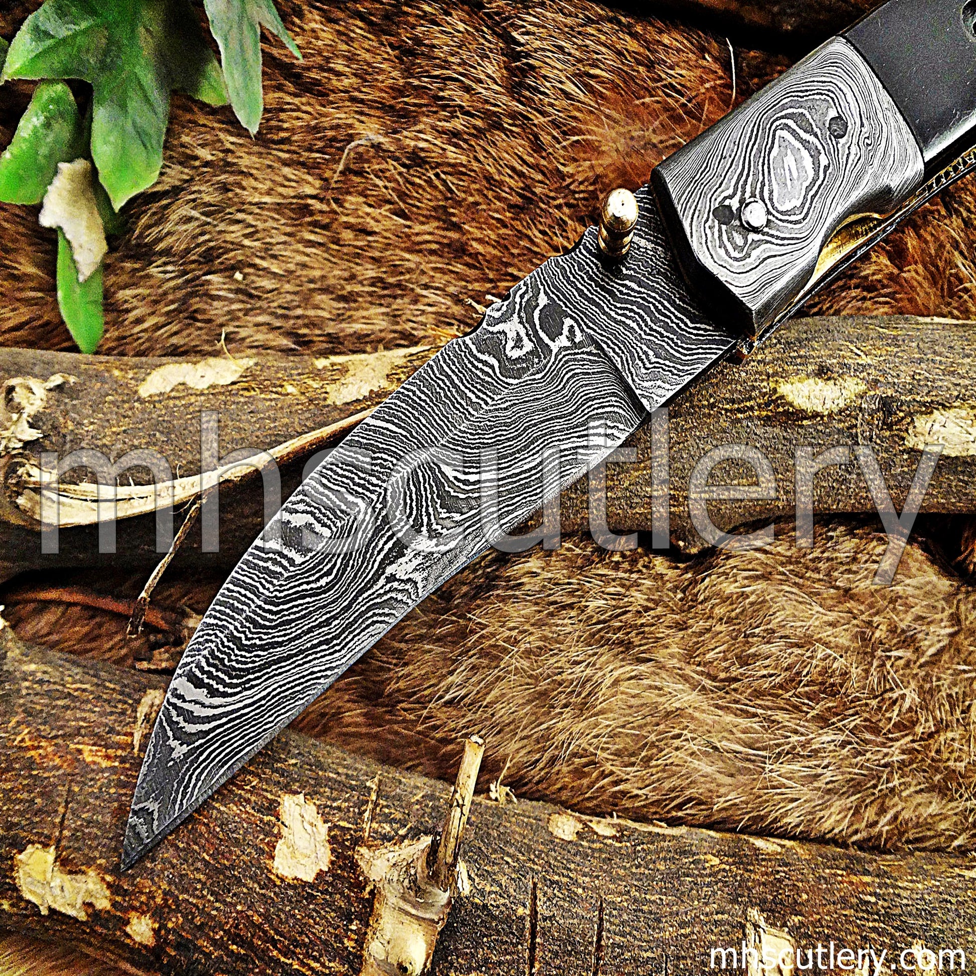 Damascus Steel Tactical Pocket Knife / Bull Horn Handle | mhscutlery
