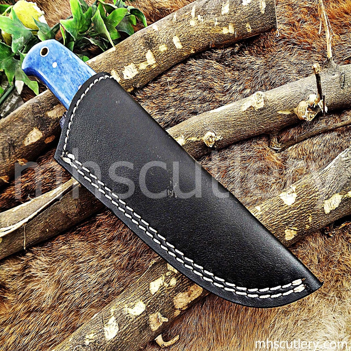 Custom Hand Forged Damascus Steel Gut Hook Hunter | mhscutlery
