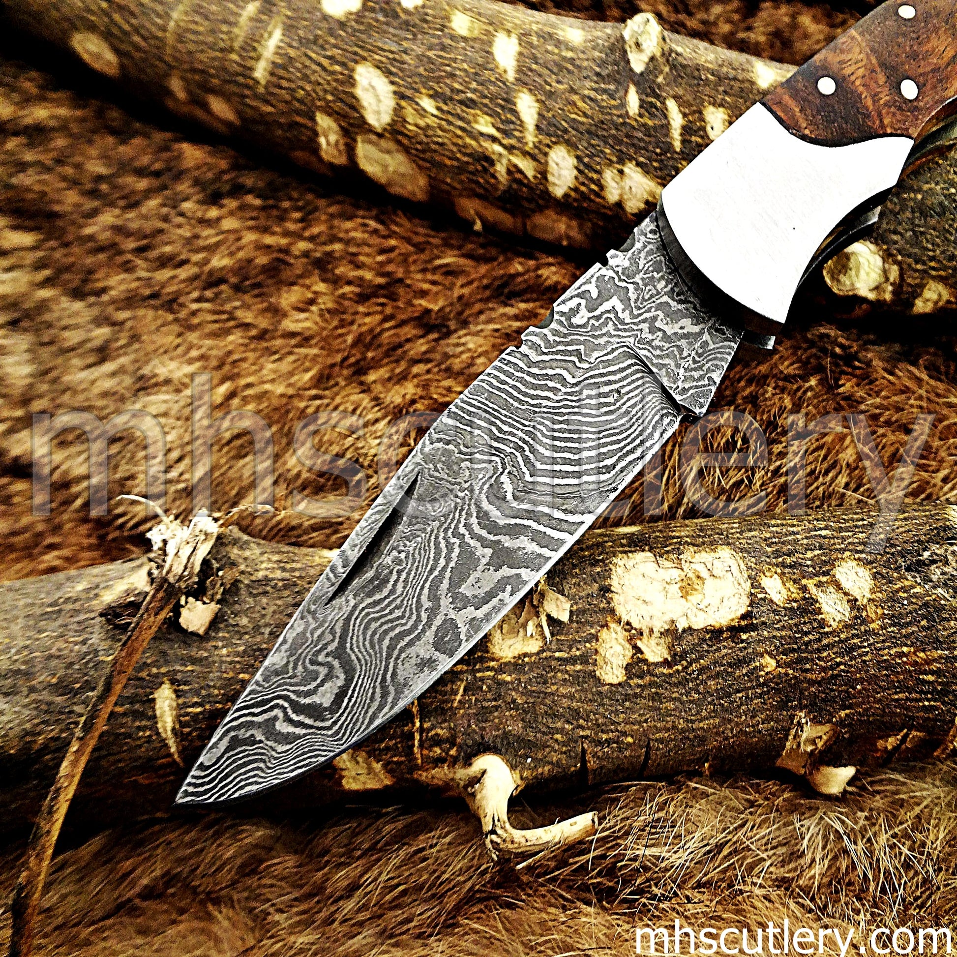 Hand Forged Damascus Steel Pocket Knife / Wood Handle | mhscutlery