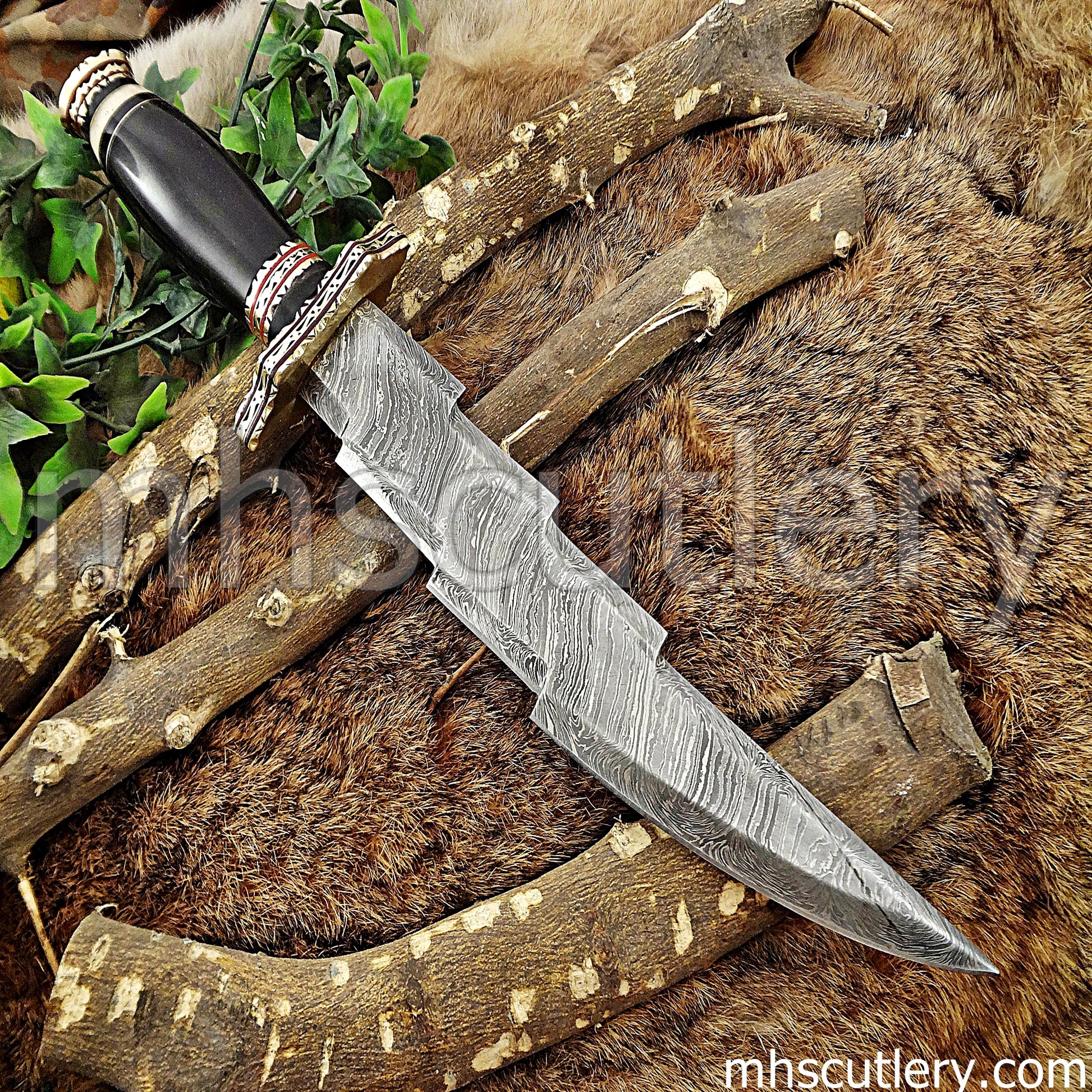 Custom Hand Forged Damascus Steel Zigzag Hunting Knife | mhscutlery