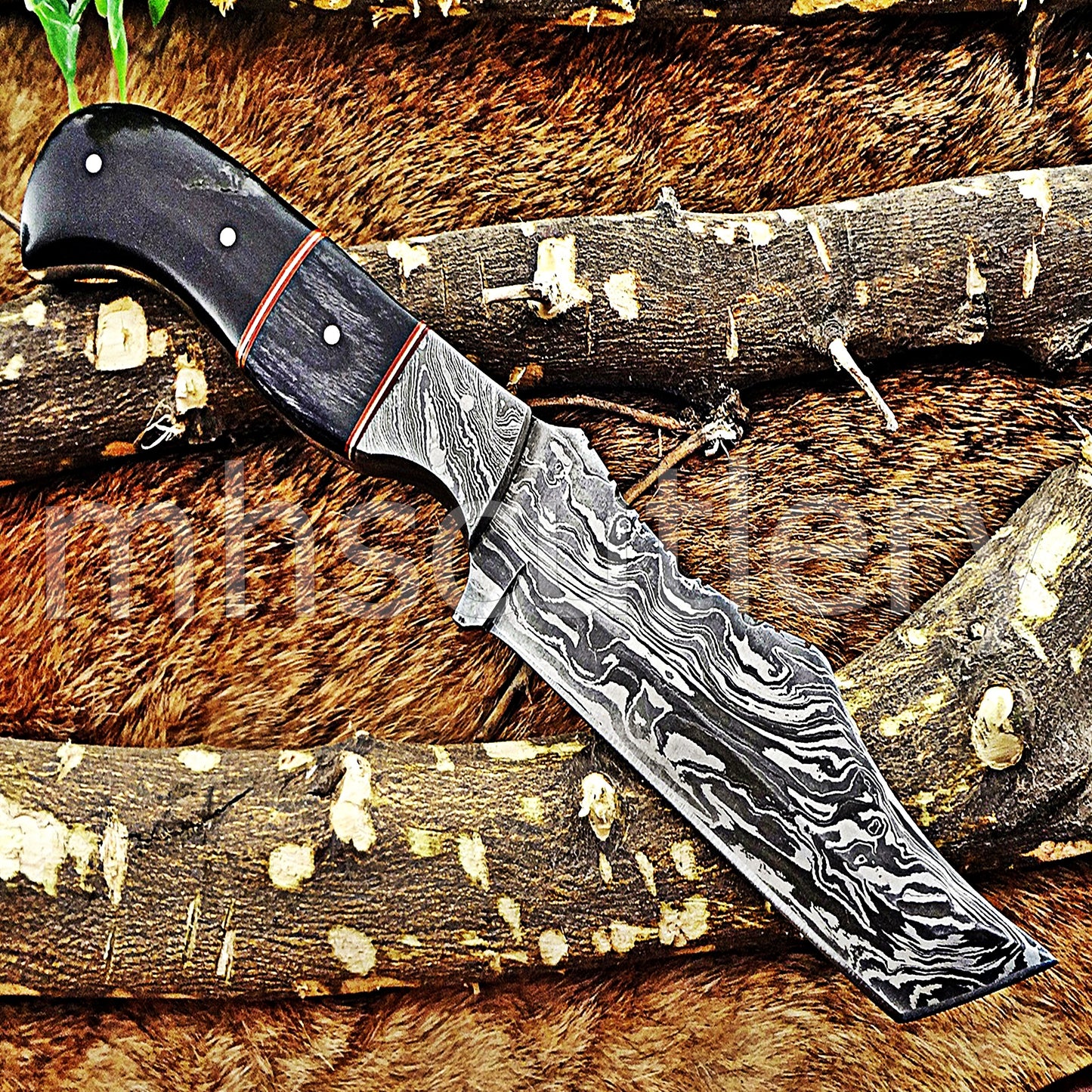 Damascus Steel Tanto Fixed Blade Hunter Skinner Knife / Bull Horn Handle | mhscutlery