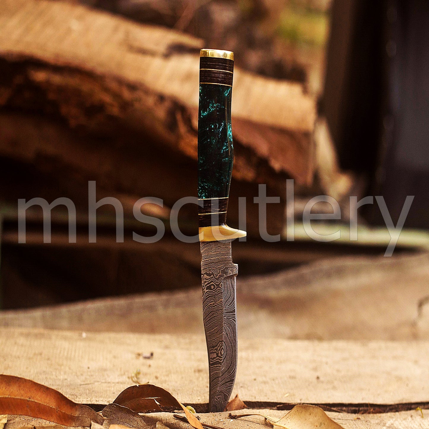 Handmade Skinner Damascus Steel Knife With Resin Handle | mhscutlery