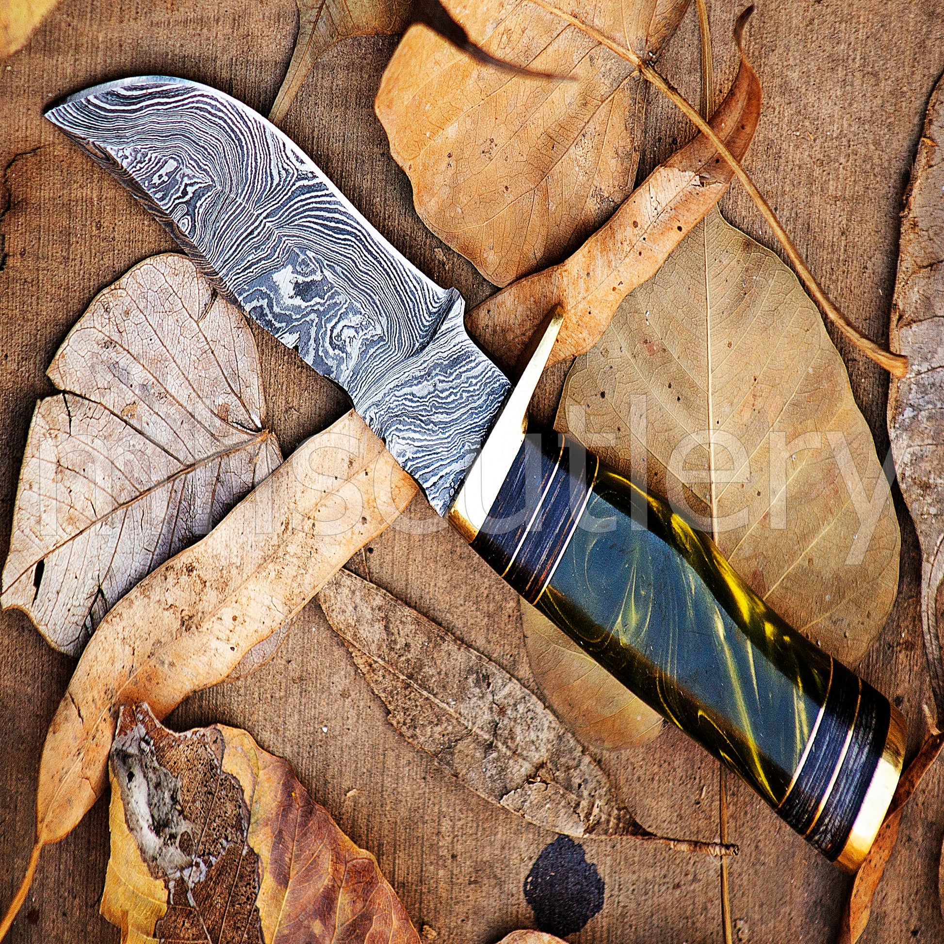 Damascus Steel Hunting Skinner Knife With Resin Handle | mhscutlery