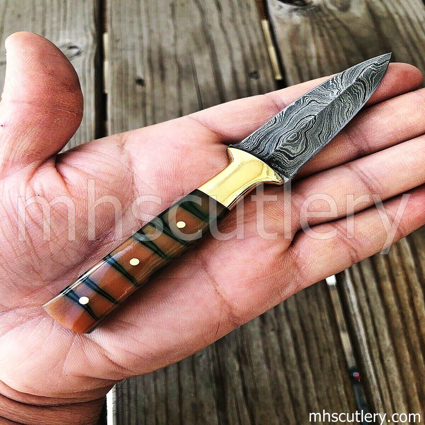 Custom Hand Forged Damascus Steel Dagger / Resin Handle | mhscutlery